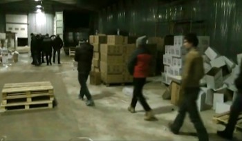 Гастарбайтеров задержали на складе контрафактного алкоголя 